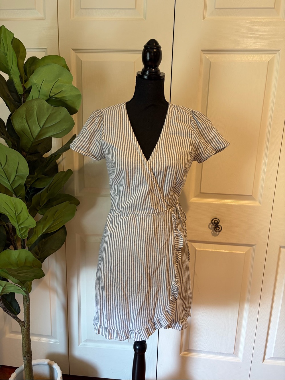 Abercrombie Cotton Wrap Dress size small